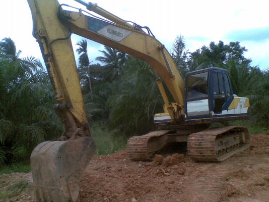 ขาย  KOBELCO 200  มาร์คทรี  ยูตานิ  เดิมเช็คนอกสภาพรถพร้อมใช้งาน