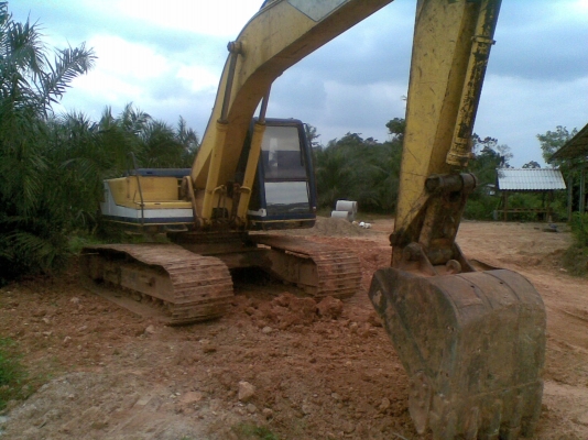 ขาย  KOBELCO 200  มาร์คทรี  ยูตานิ  เดิมเช็คนอกสภาพรถพร้อมใช้งาน
