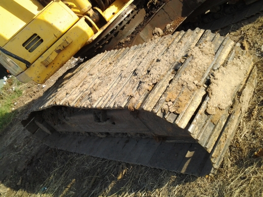 ขายด่วนๆๆ KOMATSU PC 200-7 ไมล์ชม.6,000 สภาพสวยค่ะ