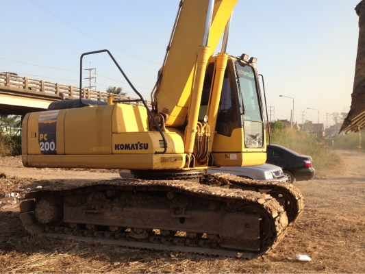 ขายด่วนๆๆ KOMATSU PC 200-7 ไมล์ชม.6,000 สภาพสวยค่ะ