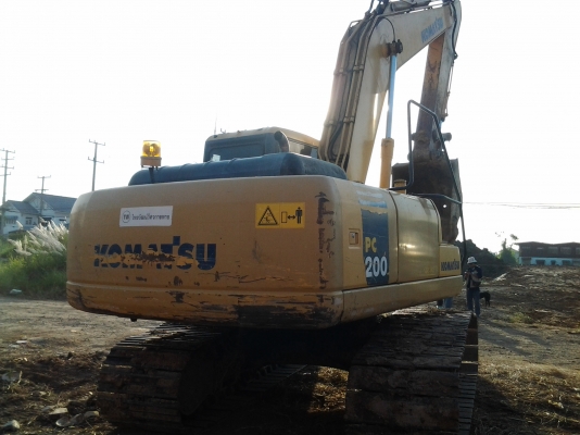 ขายด่วนๆๆ KOMATSU PC 200-7 ไมล์ชม.6,000 สภาพสวยค่ะ
