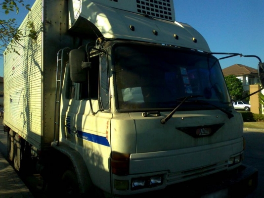 รถฮีโน่ 10 ล้อ ตู้เย็น F18  เปลื่ยนเครื่อง HO7D  195 แรงม้า   สนใจติดต่อ 081 - 6079515