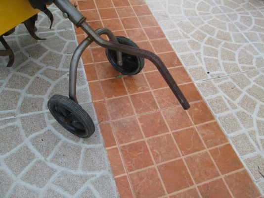 รหัส:12000986เครื่องพรวนดินใช้เครื่องเบนซินขนาด2.5PSเครื่องTU26PFDโรตารี่กว้าง25cm.www.nihonmono.com