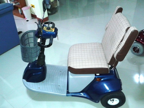 ขายรถไฟฟ้า 3 ล้อ SUZUKI สำหรับคนแก่หรือคนพิการ เพิ่งมาจากญี่ปุ่น