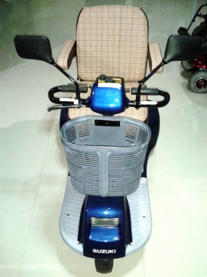 ขายรถไฟฟ้า 3 ล้อ SUZUKI สำหรับคนแก่หรือคนพิการ เพิ่งมาจากญี่ปุ่น ขายรถไฟฟ้า 3 ล้อ SUZUKI สำหรับคนแก่หรือคนพิการ เพิ่งมาจากญี่ปุ่น