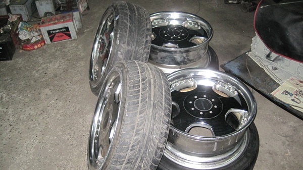 แม็ก WORK ขอบ18 แท้ 6รู สำหรับรถตูHiace แม็ก WORK ขอบ18 แท้ 6รู สำหรับรถตูHiace