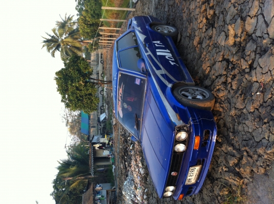 ขายด่วนมาสด้าแวน4ประตู