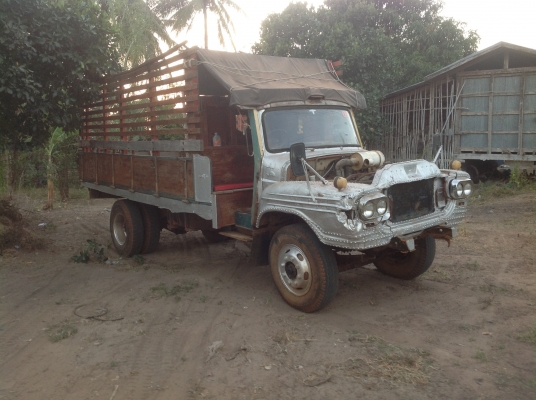 ขาย 6 ล้อ หัวยาวคู่ใจ รุ่น ไม่กลัวร้อน สภาพดีพร้อมใช้งาน. เครื่อง.145.แรง  พวงมาลัยเพาวเวอร์  ส่งไป โคราช แล้วคับ