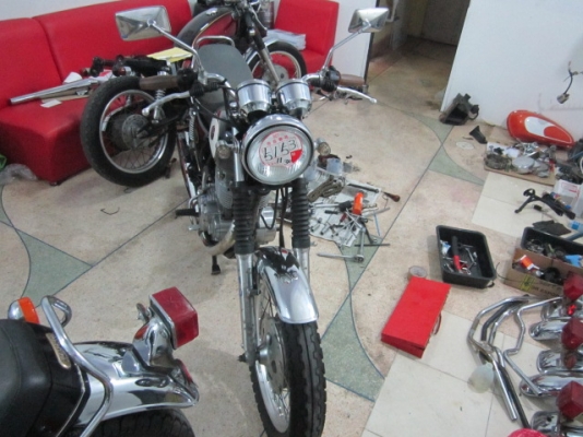 ขายSR400ปี98เลขเต็ม อินวอยออกชื่อผู้ซื้อครับ รถประกอบใหม่ครับ (รับแลกเทริน์)รายละเอียดดา้นใน