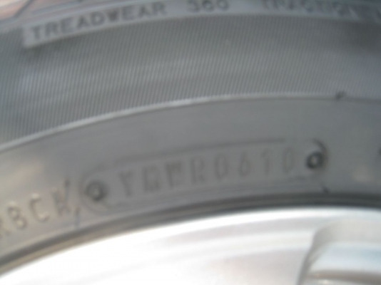 ขายล้อแม็กเดิม TOYOTA VIOS ขอบ 15"x5.5" et 45 4รู100 +ยางปี 10,11(081-3747940)