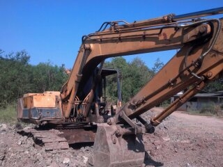 ขายด่วน Komatsu PC200-3 มีลายหัวเจาะ ไม่มีเอกสาร สภาพพร้อมใช้งาน โทร 088-4501277