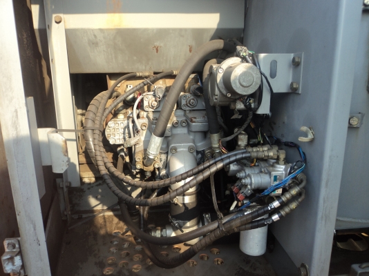 ขายด่วน  HITACHI  EX  120-5   เก่าญี่ปุ่นแท้ ๆๆ  ยังไม่เคยใช้งานในไทย  ใบแทรค 70   เครื่องปั้มดี  ไฟฟ้าครบ