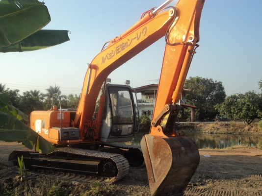 ขายด่วน  HITACHI  EX  120-5   เก่าญี่ปุ่นแท้ ๆๆ  ยังไม่เคยใช้งานในไทย  ใบแทรค 70   เครื่องปั้มดี  ไฟฟ้าครบ