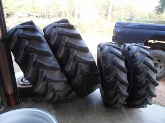 ขายแล้ว ยางรถไถถอด\%โอตานิ หลัง18.4-30 ปี10..ขอให้เดินทางโดยสวัสดิภาพครับ