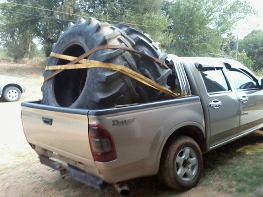 ขายแล้ว ยางรถไถถอด\%โอตานิ หลัง18.4-30 ปี10..ขอให้เดินทางโดยสวัสดิภาพครับ