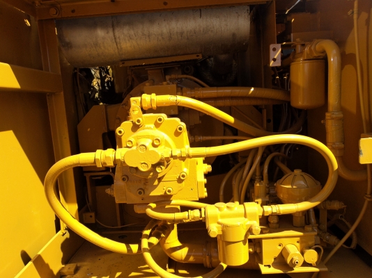 ขายด่วน  CAT E120B   เก่านอกยังไม่เคยใช้งานในไทย  สภาพสวย  เครื่องปั้มดี   ไฟฟ้าครบ