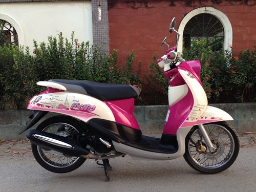 (ขายเเล้วส่งทางไปรษณีย์ไปสุพรรณ)finoสีชมพูขาวปี2555