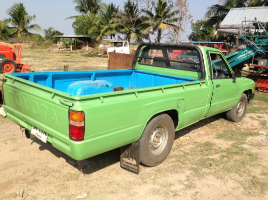 TOYOTA HILUX HERO 2.4D ปี 30 สภาพดีอย่างสวยพร้อมใช้งาน เครื่องแน่นดีไม่เยิ้ม ภายในเก๋งสวยคอนโซลอยู่ครบพร้อม ใส่กระบะเก็บสีสวยๆบางๆมาใหม่เอี่ยม ช่วงล่างคัชซีสวยไม่มีผุ ยางสภาพดีพร้อมใช้งาน เอกสารทะเบียนภาษีครบไม่มีขาดพร้อมโอนครับ