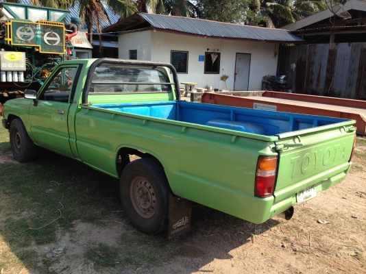 TOYOTA HILUX HERO 2.4D ปี 30 สภาพดีอย่างสวยพร้อมใช้งาน เครื่องแน่นดีไม่เยิ้ม ภายในเก๋งสวยคอนโซลอยู่ครบพร้อม ใส่กระบะเก็บสีสวยๆบางๆมาใหม่เอี่ยม ช่วงล่างคัชซีสวยไม่มีผุ ยางสภาพดีพร้อมใช้งาน เอกสารทะเบียนภาษีครบไม่มีขาดพร้อมโอนครับ