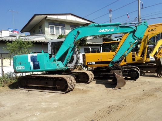 ขายด่วน HITACHI EX 100-2  เก่านอกสภาพสวย  เครื่องปั้มดี  ไฟฟ้าครบ ใบแทรค 60  ราคาไม่แพงจ้า