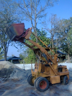 ขายรถตัก  komatsu  sd  10