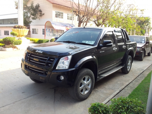 ขายรถปิ๋๊กอัพ ISUSU  4  ประตู