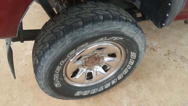 ***ขายแล้วครับขอบคุณ Truck2hand ขายกระบะโฟร์วิล TOYOTA LN111 4WD 2.8 3L LNB109 ประกอบนอก ปี38/95 เครื่องเดิมเกียร์เดิม เกียร์โฟร์ใช้งานปกติ แรง แน่น ลุย ช่วงล่างปึ๊ก คานหน้าปีกนก คัสซีสวยไม่มีผุ พื้นปูกระบะ ล้อแม็ก สวยยางสวยเต็ม ไม่เคยชนหนัก ภานในเก๋งดี ค