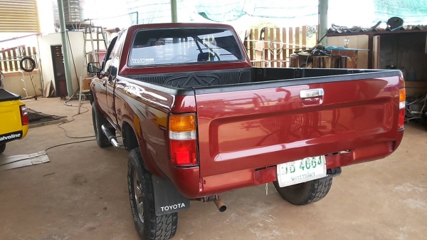 ***ขายแล้วครับขอบคุณ Truck2hand ขายกระบะโฟร์วิล TOYOTA LN111 4WD 2.8 3L LNB109 ประกอบนอก ปี38/95 เครื่องเดิมเกียร์เดิม เกียร์โฟร์ใช้งานปกติ แรง แน่น ลุย ช่วงล่างปึ๊ก คานหน้าปีกนก คัสซีสวยไม่มีผุ พื้นปูกระบะ ล้อแม็ก สวยยางสวยเต็ม ไม่เคยชนหนัก ภานในเก๋งดี ค