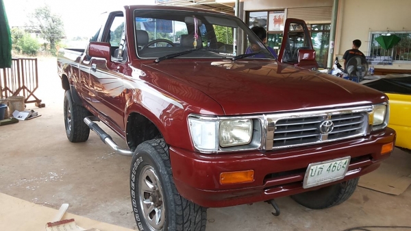 ***ขายแล้วครับขอบคุณ Truck2hand ขายกระบะโฟร์วิล TOYOTA LN111 4WD 2.8 3L LNB109 ประกอบนอก ปี38/95 เครื่องเดิมเกียร์เดิม เกียร์โฟร์ใช้งานปกติ แรง แน่น ลุย ช่วงล่างปึ๊ก คานหน้าปีกนก คัสซีสวยไม่มีผุ พื้นปูกระบะ ล้อแม็ก สวยยางสวยเต็ม ไม่เคยชนหนัก ภานในเก๋งดี ค