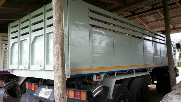 ***ขายแล้วครับขอบคุณ Truck2hand ขาย10ล้อ2เพลาดั้มราคาเบาๆ HINO FM3MNLD วางเครื่อง EM100-220HP(ลงเล่ม) เกียร์อีตั้น เครื่องแน่น เสียงนิ่ม แรงดี เกียร์ดีไม่มีหลุด ช่วงล่าง2เพลาเดิม คัสซีดี มีเก็บงานมาแล้ว กระบะดั้มข้างเนียมสภาพดี พื้นดีข้างสวยไม่ผุ หัวเก๋งด ***ขายแล้วครับขอบคุณ Truck2hand ขาย10ล้อ2เพลาดั้มราคาเบาๆ HINO FM3MNLD วางเครื่อง EM100-220HP(ลงเล่ม) เกียร์อีตั้น เครื่องแน่น เสียงนิ่ม แรงดี เกียร์ดีไม่มีหลุด ช่วงล่าง2เพลาเดิม คัสซีดี มีเก็บงานมาแล้ว กระบะดั้มข้างเนียมสภาพดี พื้นดีข้างสวยไม่ผุ หัวเก๋งด