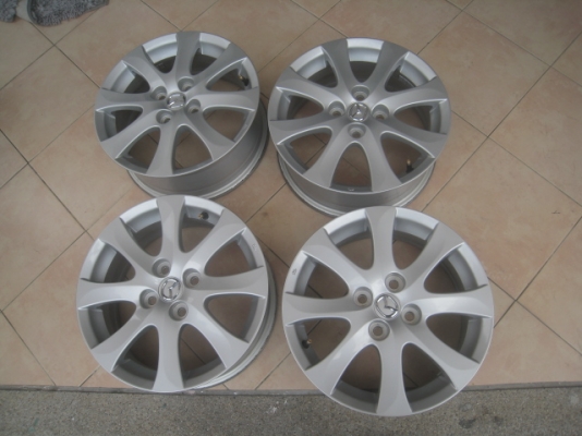 ขายล้อแม็กป้ายแดง mazda 2 15"x6" สนใจติดต่อเล็กคลองสามครับ 081-3747940