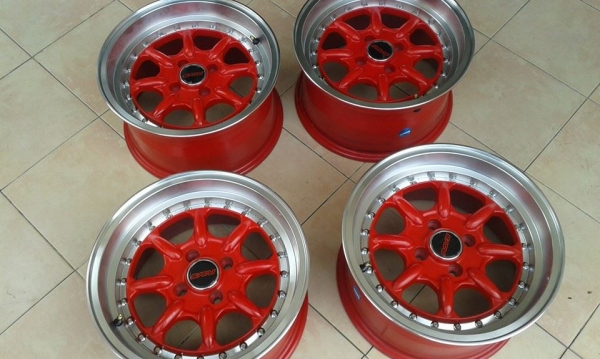 ขายล้อแม็ก ลาย xxr002 15"x8" et15 4 รู 100 เป็นล้อใหม่มือ 1 ครับ สนใจติดต่อเล็กคลองสามครับ 081-3747940