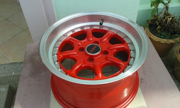 ขายล้อแม็ก ลาย xxr002 15"x8" et15 4 รู 100 เป็นล้อใหม่มือ 1 ครับ สนใจติดต่อเล็กคลองสามครับ 081-3747940