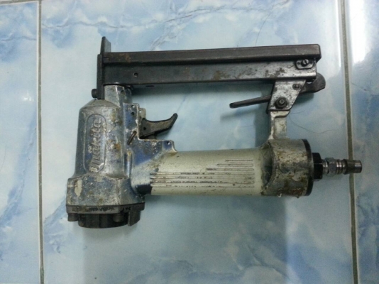 ขายเครื่องยิง Makita  แท้ๆ