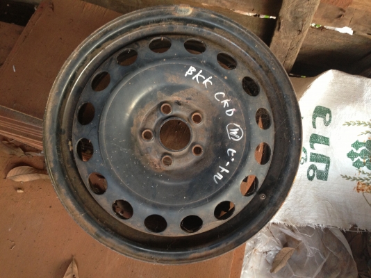 ขายล้อขอบ. 16.  5รู.   4 ล้อ.  ราคา. 1500.  ราคานี้แถมยางให้