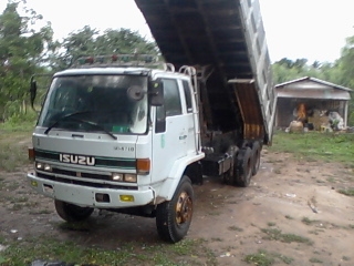 ขายแล้วครับ ขอบคุณเสี่ย เพ็ชร แห่ง ปราณบุรีมากครับISUZU ร้อคกี้ FVZ 32 MZPR  (นางฟ้าแท้) วางเครื่องเด้กก้า 6 HE 1-8(230 แรง) เกียร์ ZF เดิม ช่วงล่างเดิม แน่นแห้งดี สภาพพร้อมใช้งาน