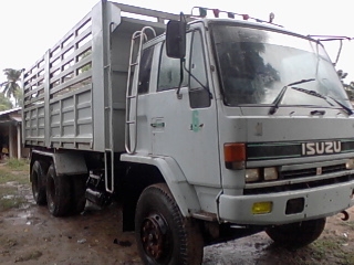 ขายแล้วครับ ขอบคุณเสี่ย เพ็ชร แห่ง ปราณบุรีมากครับISUZU ร้อคกี้ FVZ 32 MZPR  (นางฟ้าแท้) วางเครื่องเด้กก้า 6 HE 1-8(230 แรง) เกียร์ ZF เดิม ช่วงล่างเดิม แน่นแห้งดี สภาพพร้อมใช้งาน
