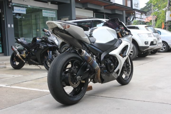 ขาย Suzuki Gsxr 1000 K8 ทะเบียนแท้ 479,000 บาทราคาถูก ๆ ต่อได้ครับ