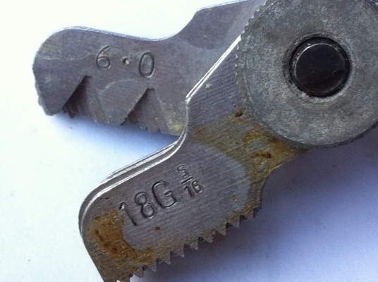 หวีวัดเกลี่ยว APEX วัดได้ทั้ง นิ้วและมิล สภาพใหม่ยังไม่เคยใช้งาน