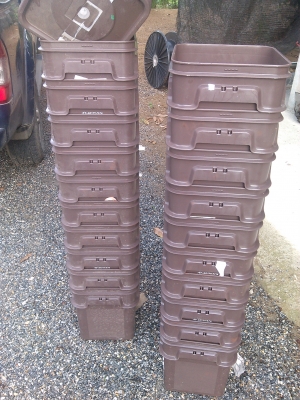 ถังเก็บของมีฝาปิด ใส่ชิ้นงานต่างๆได้ ทำเป็นถังขยะได้ เนื้อพลาสติกอย่างดีจาก ญี่ปุ่น (มี 150 ใบ)