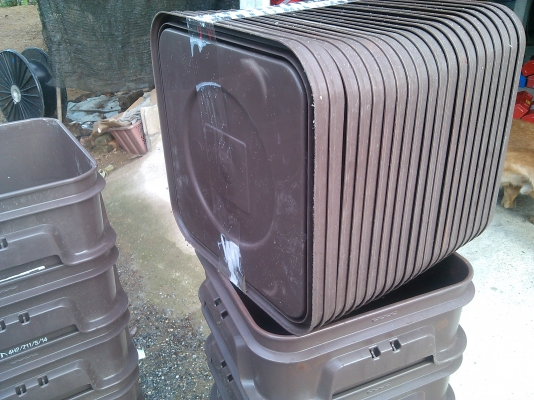 ถังเก็บของมีฝาปิด ใส่ชิ้นงานต่างๆได้ ทำเป็นถังขยะได้ เนื้อพลาสติกอย่างดีจาก ญี่ปุ่น (มี 150 ใบ)