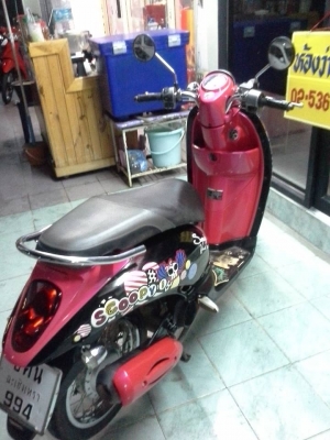 Honda Scoopy i สีชมพู ดำ รถสวยๆ ประหยัดน้ำมัน Honda Scoopy i สีชมพู ดำ รถสวยๆ ประหยัดน้ำมัน