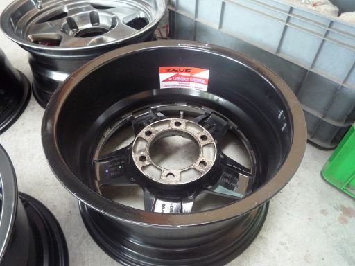 แม๊กเลนโซ ขอบ 16 - 6 รู แม๊กเลนโซ ขอบ 16 - 6 รู