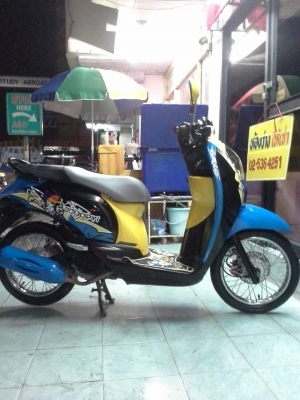 Honda Scoopy -i รถสวยๆ ระบบหัวฉีดประหยัดน้ำมัน ลาย Active Boy Honda Scoopy -i รถสวยๆ ระบบหัวฉีดประหยัดน้ำมัน ลาย Active Boy
