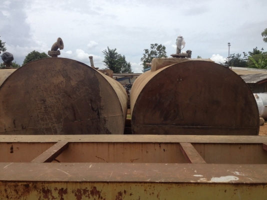 ขายถังเหล็กฝังดิน(ใส่น้ำมัน) ขนาด 30,000 ลิตร สภาพสวย หลายใบ