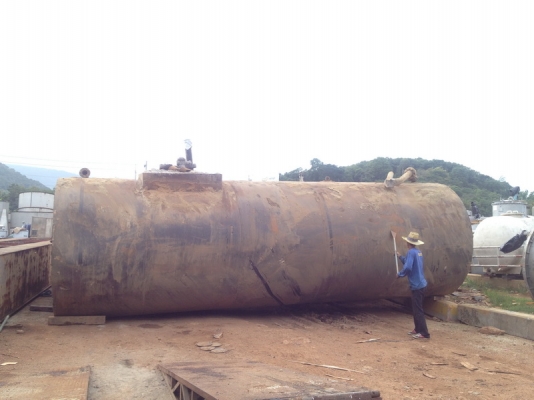 ขายถังเหล็กฝังดิน(ใส่น้ำมัน) ขนาด 30,000 ลิตร สภาพสวย หลายใบ