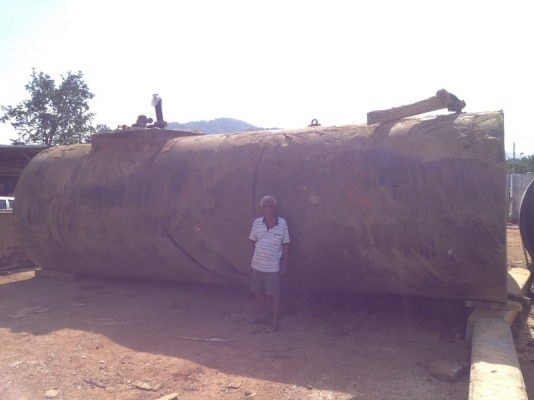ขายถังเหล็กฝังดิน(ใส่น้ำมัน) ขนาด 30,000 ลิตร สภาพสวย หลายใบ