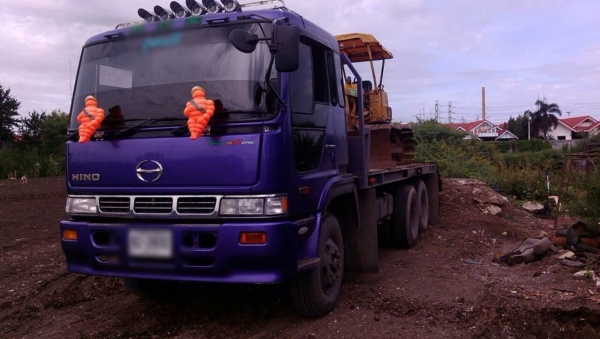 ขายสิบล้อเทเลอร์ HINO รถประกอบ แชสซี nissan ช่วงล่าง nissan เครื่อง EP100-245 แรง 2 เพลา ขึ้น 200 ได้