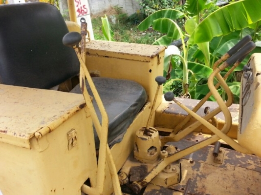 ขายรถแทรกเตอร์ตีนตะขาบ เครื่องD4 สภาพพร้อมใช้งาน สนใจสอบถามรายละเอียดเพิ่มเติมโทร 090-8588220คุณนะ ID:narong498 หรือ www.truck.in.th/498