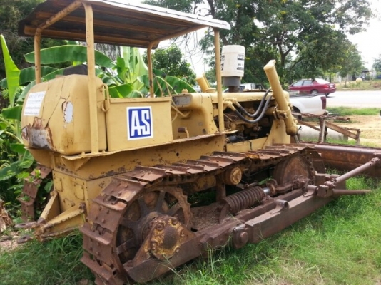 ขายรถแทรกเตอร์ตีนตะขาบ เครื่องD4 สภาพพร้อมใช้งาน สนใจสอบถามรายละเอียดเพิ่มเติมโทร 090-8588220คุณนะ ID:narong498 หรือ www.truck.in.th/498